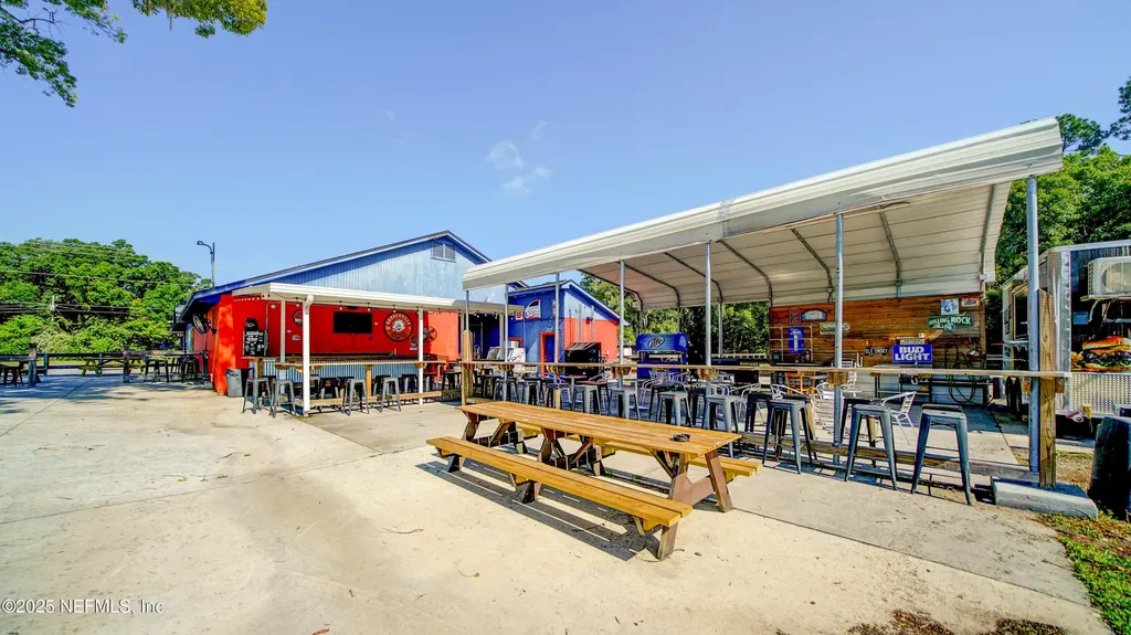6043 Us Highway 17 Green Cove Springs FL 32043