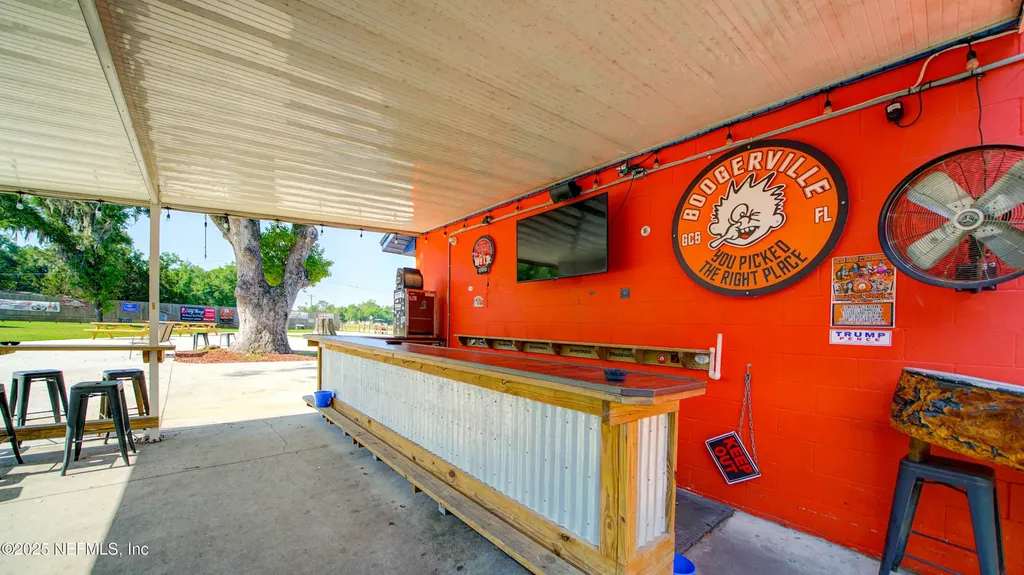 6043 Us Highway 17 Green Cove Springs FL 32043