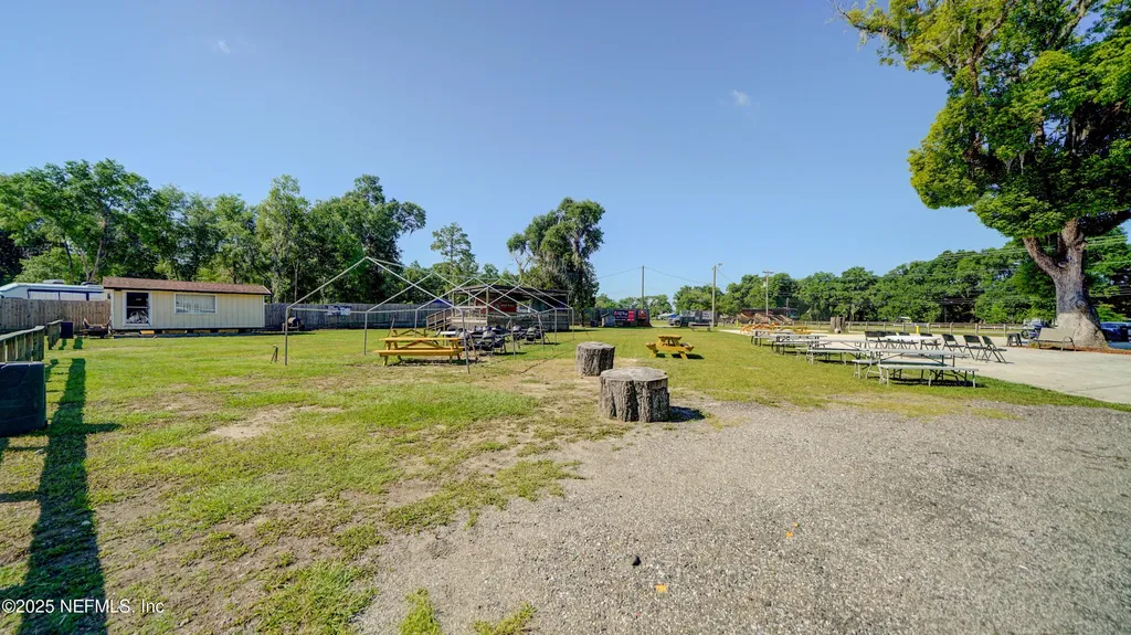 6043 Us Highway 17 Green Cove Springs FL 32043