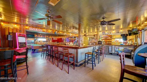 6043 Us Highway 17 Green Cove Springs FL 32043