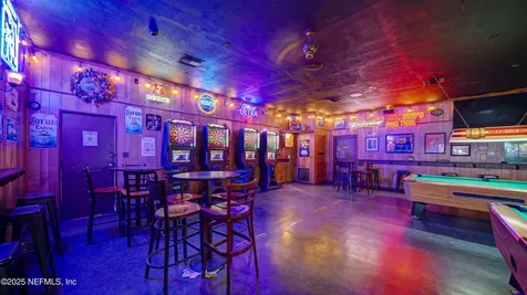 6043 Us Highway 17 Green Cove Springs FL 32043