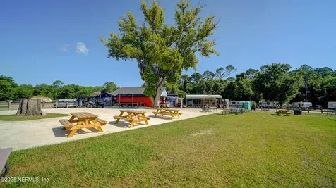 6043 Us Highway 17 Green Cove Springs FL 32043