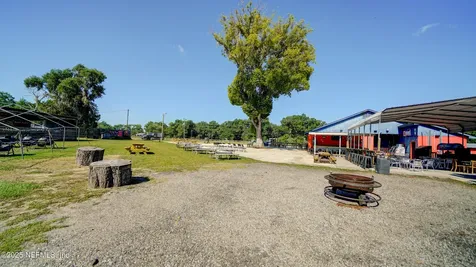 6043 Us Highway 17 Green Cove Springs FL 32043