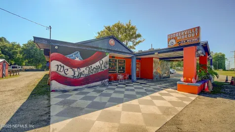 6043 Us Highway 17 Green Cove Springs FL 32043