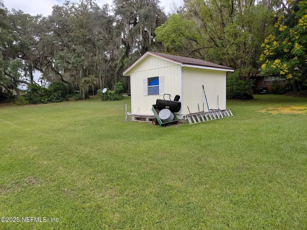 113 Lake Como Point Road Pomona Park FL 32181