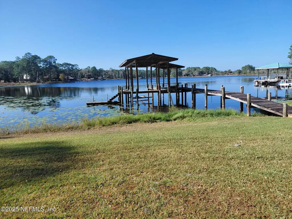 113 Lake Como Point Road Pomona Park FL 32181