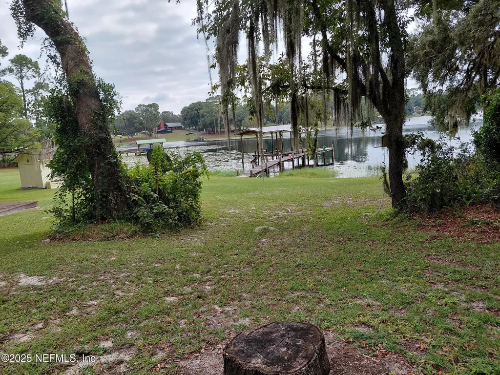 113 Lake Como Point Road Pomona Park FL 32181
