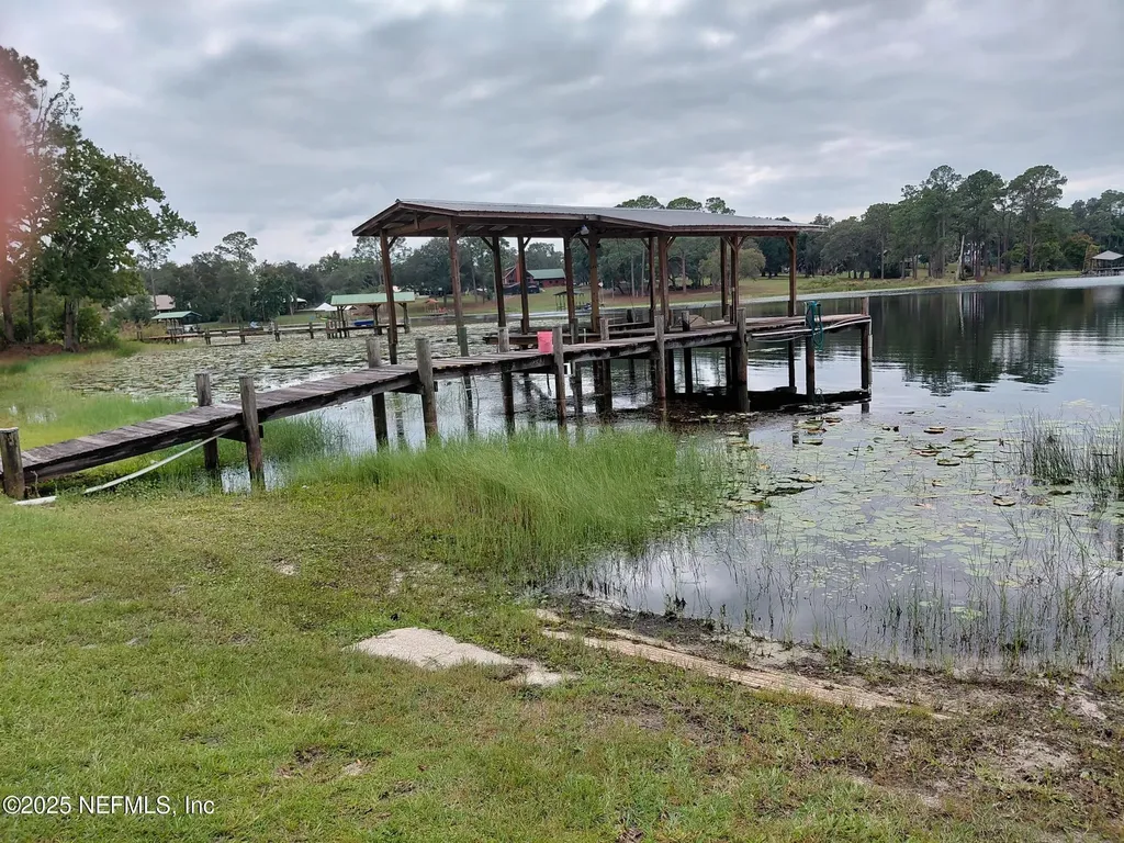 113 Lake Como Point Road Pomona Park FL 32181