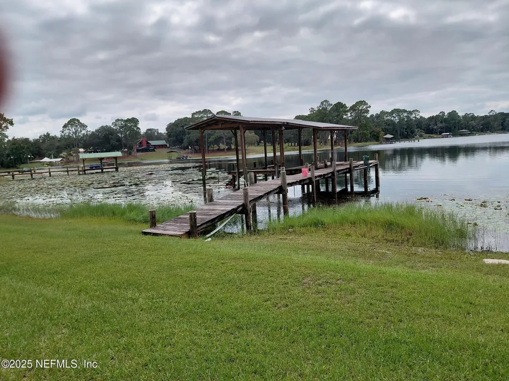 113 Lake Como Point Road Pomona Park FL 32181