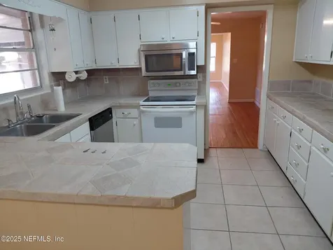 113 Lake Como Point Road Pomona Park FL 32181