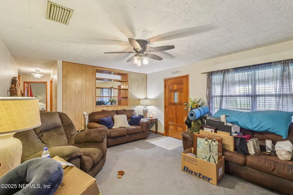 1078 Merrimac Avenue Green Cove Springs FL 32043