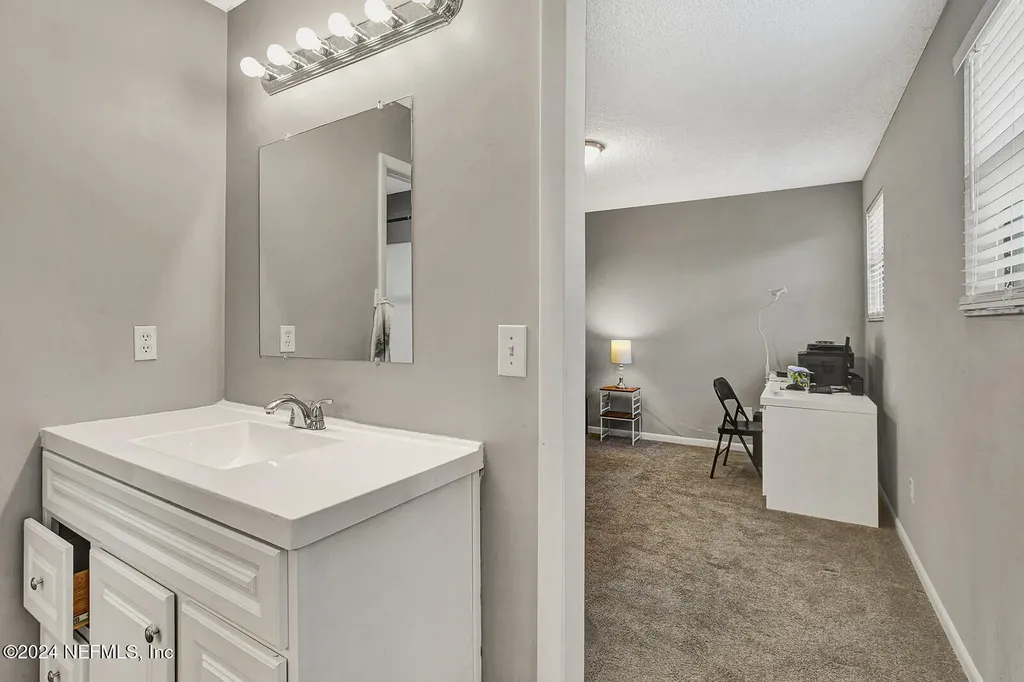 5568 La Moya Avenue Jacksonville FL 32210