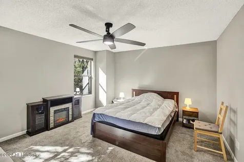 5568 La Moya Avenue Jacksonville FL 32210
