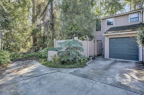 5568 La Moya Avenue Jacksonville FL 32210