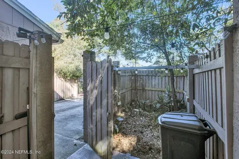 5568 La Moya Avenue Jacksonville FL 32210