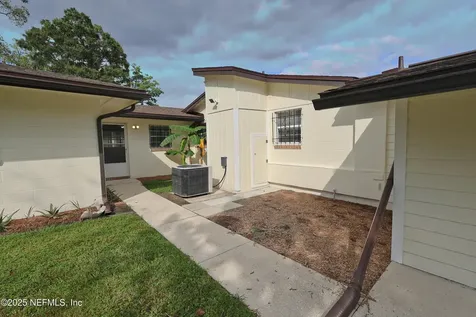 3036 Skipper Lane Jacksonville FL 32216