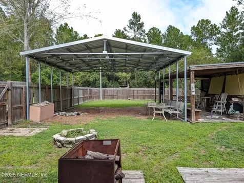 888 County Road 310 Interlachen FL 32148