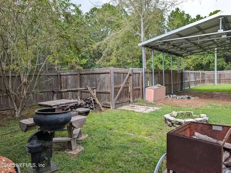 888 County Road 310 Interlachen FL 32148