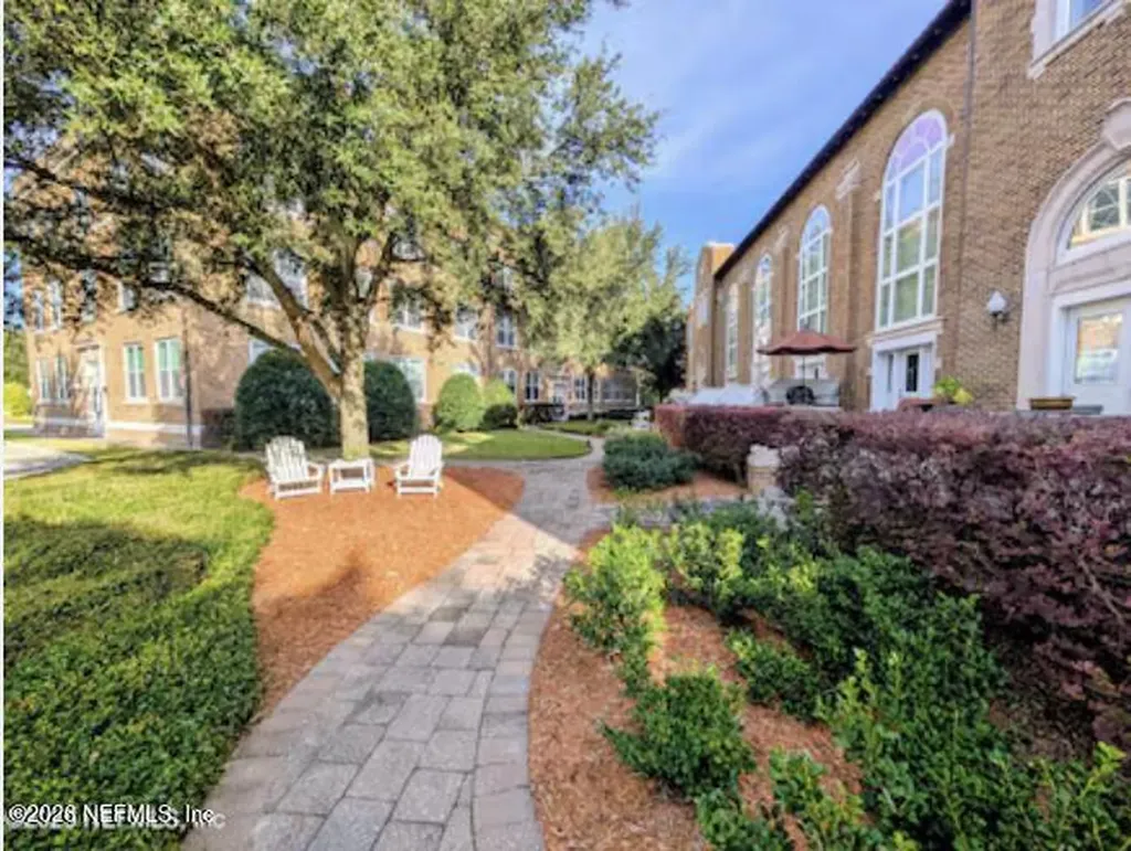 2525 College Street Jacksonville FL 32204