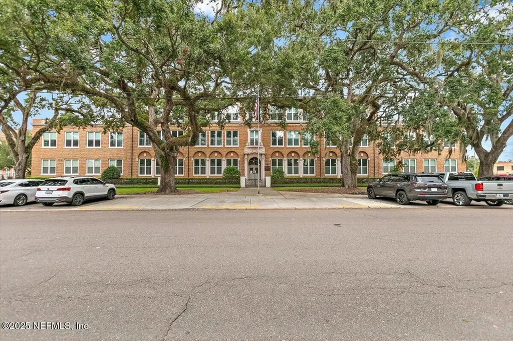 2525 College Street Jacksonville FL 32204