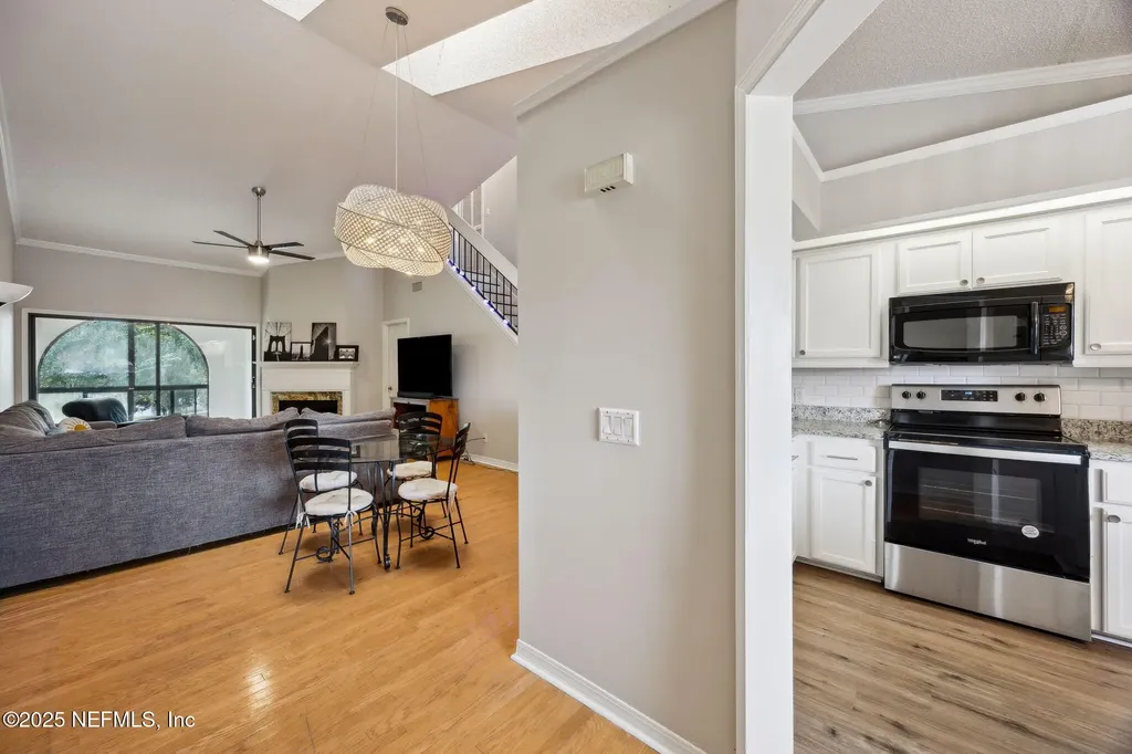 3809 Lavista Circle Jacksonville FL 32217