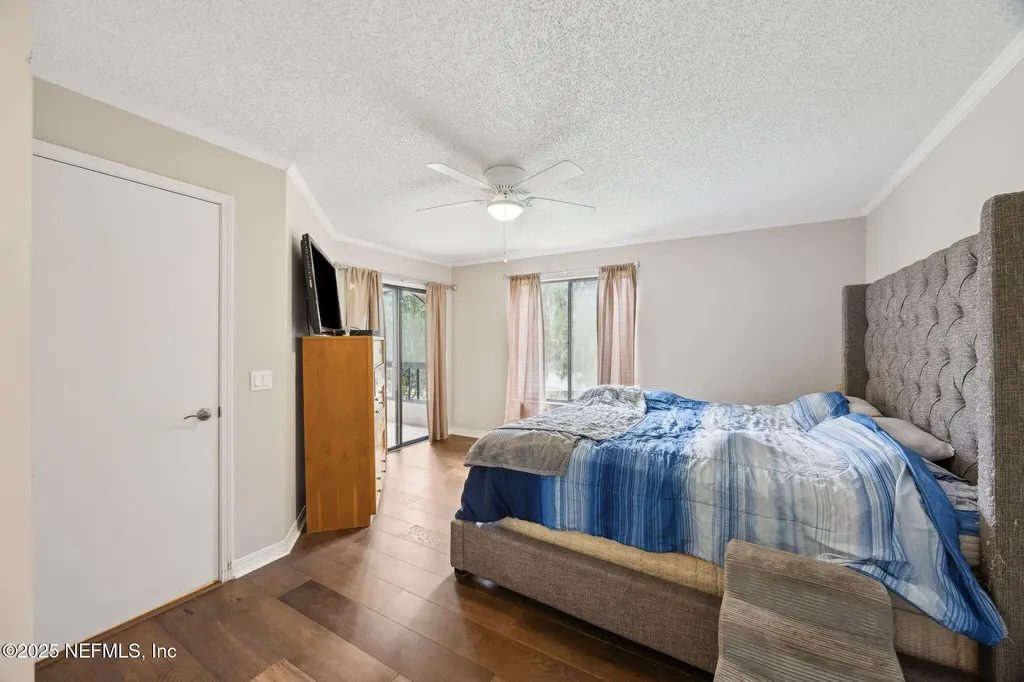 3809 Lavista Circle Jacksonville FL 32217
