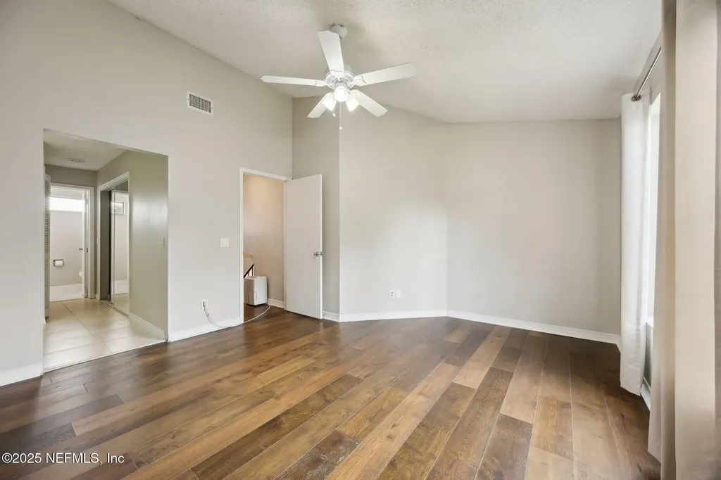 3809 Lavista Circle Jacksonville FL 32217
