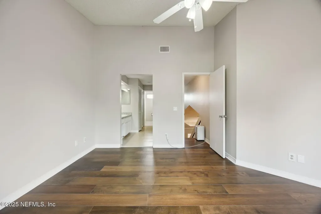 3809 Lavista Circle Jacksonville FL 32217
