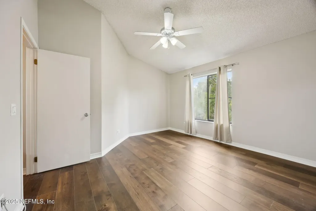 3809 Lavista Circle Jacksonville FL 32217