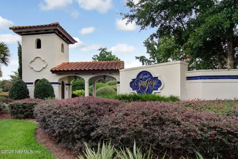3809 Lavista Circle Jacksonville FL 32217