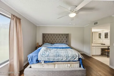 3809 Lavista Circle Jacksonville FL 32217