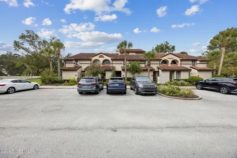 3809 Lavista Circle Jacksonville FL 32217