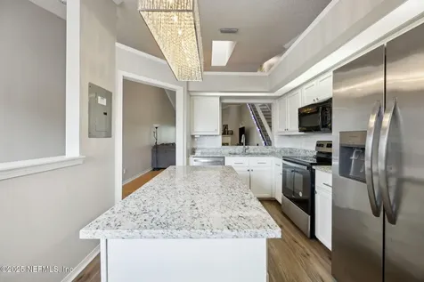 3809 Lavista Circle Jacksonville FL 32217