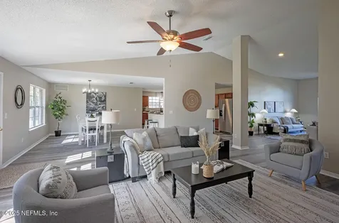 15786 Jim Court Jacksonville FL 32218