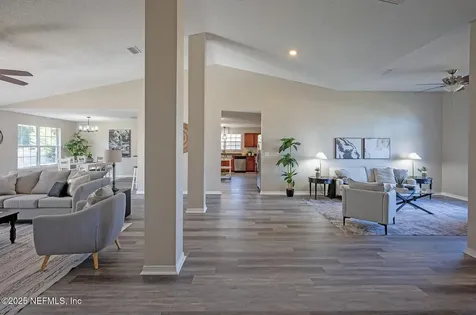 15786 Jim Court Jacksonville FL 32218