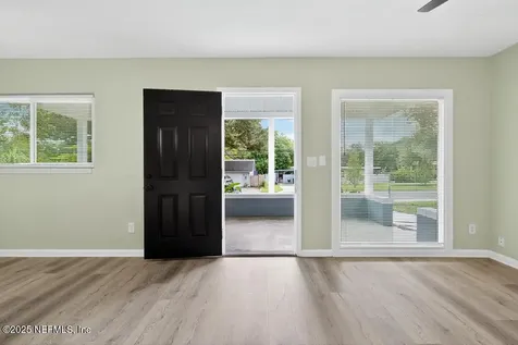 6915 Brandemere Road S Jacksonville FL 32211