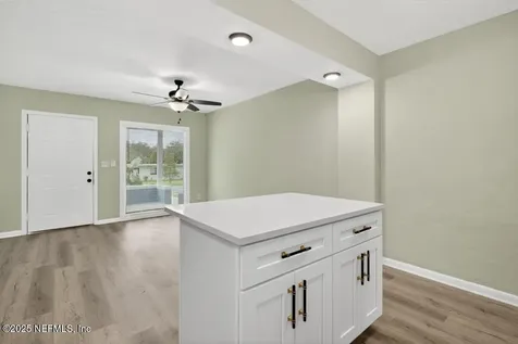 6915 Brandemere Road S Jacksonville FL 32211