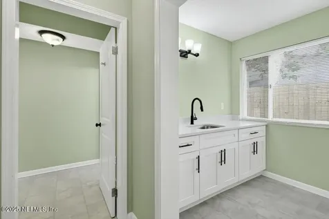6915 Brandemere Road S Jacksonville FL 32211