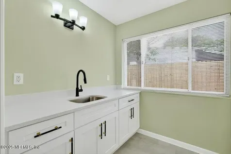 6915 Brandemere Road S Jacksonville FL 32211