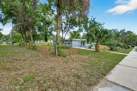 6915 Brandemere Road S Jacksonville FL 32211