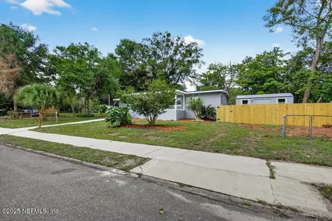 6915 Brandemere Road S Jacksonville FL 32211