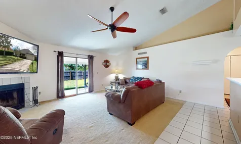 9733 Peabody Drive N Jacksonville FL 32221
