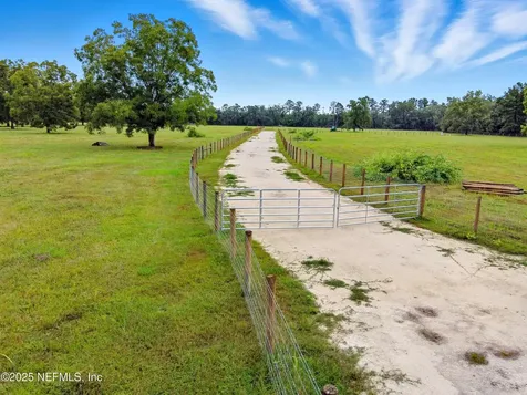 11242 Hogan Road Live Oak FL 32060