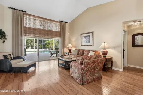 25 Bassett Lane Palm Coast FL 32137