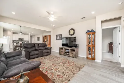 7587 Rock Brook Drive Jacksonville FL 32222