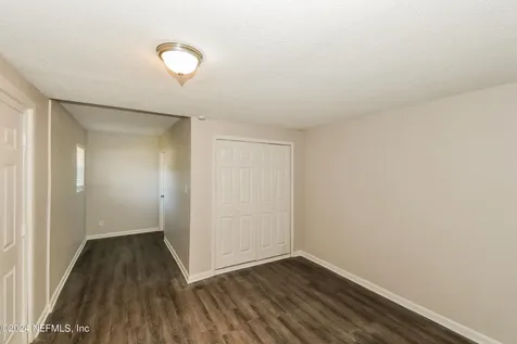 7070 Perke Drive Jacksonville FL 32210