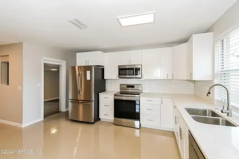 7070 Perke Drive Jacksonville FL 32210