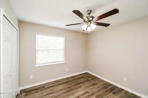 8054 Loch Lomond Lane Jacksonville FL 32244