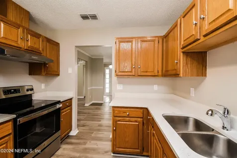 8054 Loch Lomond Lane Jacksonville FL 32244