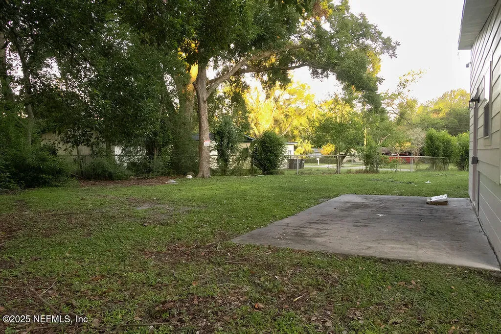 8711 Little Swift Circle Jacksonville FL 32256